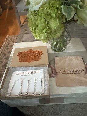 Jennifer Behr Silver Crystal Flower Bobby Pins with Pouch NIB